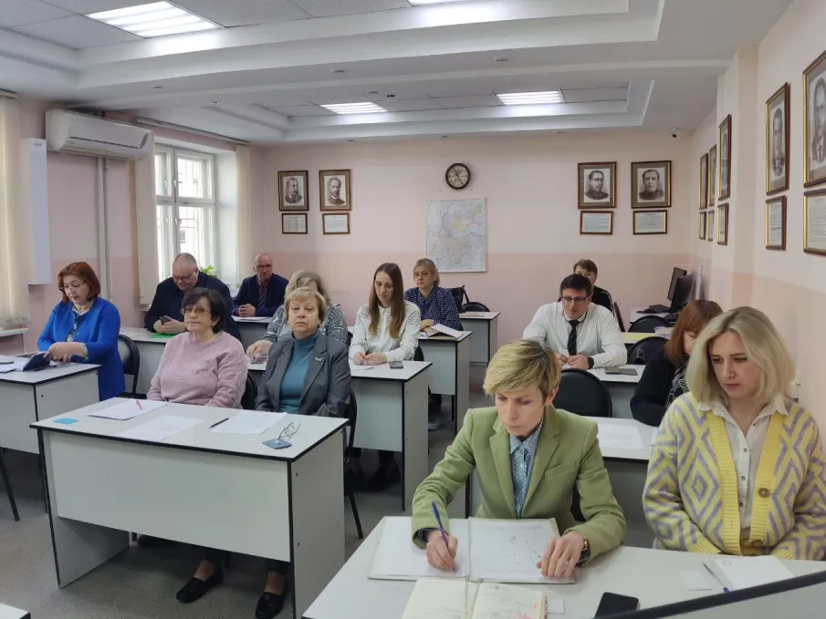Состоялось совещание с руководителями ГКУ, подведомственных комитету